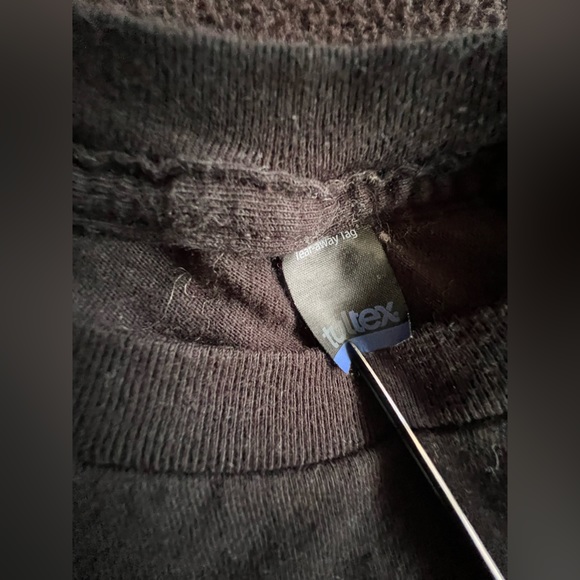 B-52’s 2018 Concert T-shirt 40 Years Of Multidimensional Musical Mayhem Size M - Picture 6 of 12